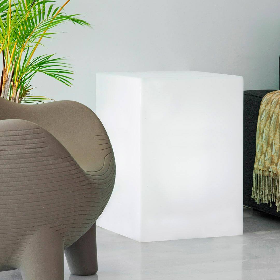 CUBO LED LUMINOSO CON CABLE CUBY 53 43X43X53 CM