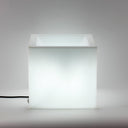 MACETERO CUADRADO LUZ LED CON CABLE NARCISO 50 49X49X45 CM