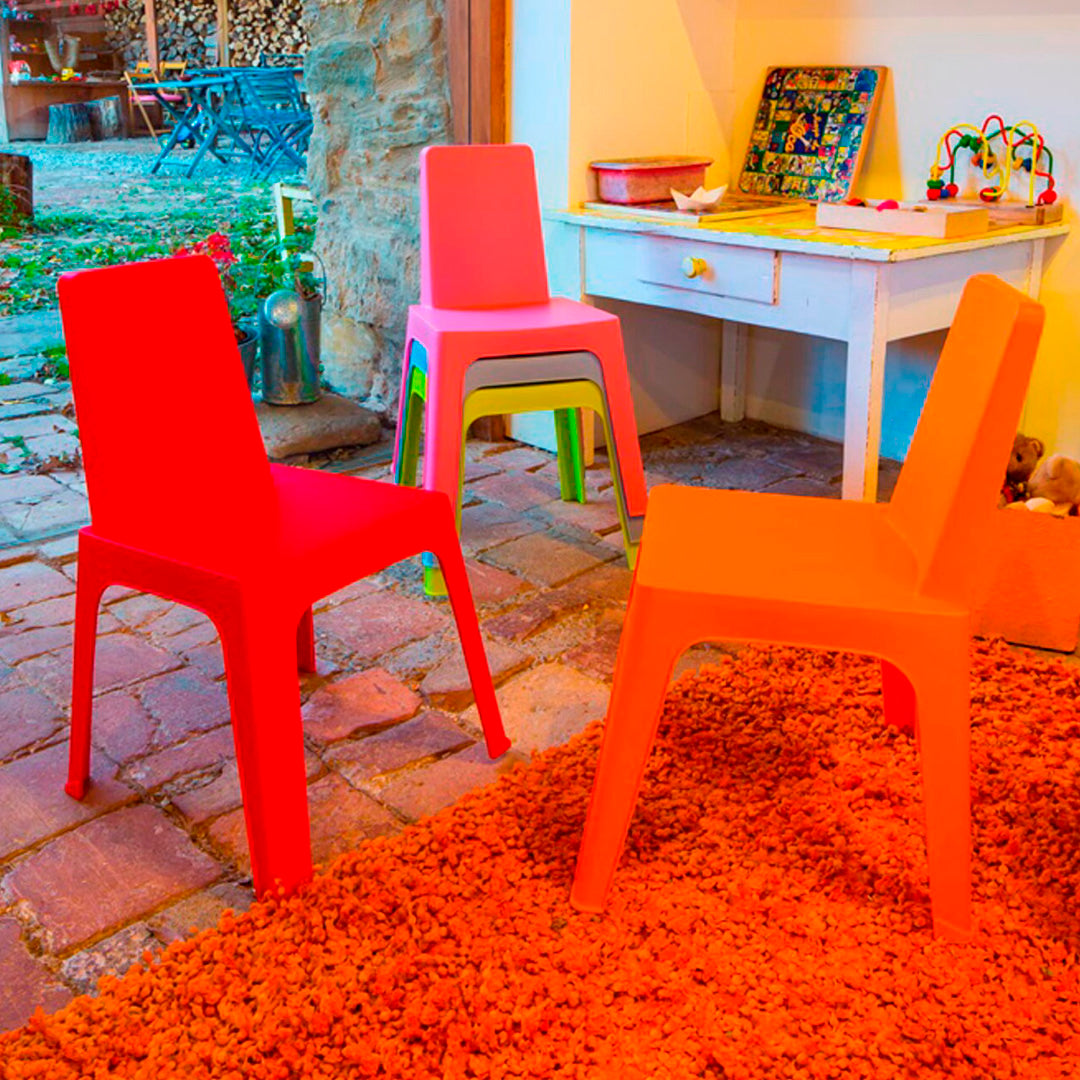 Ensemble enfant Julieta : table et deux chaises, rouge